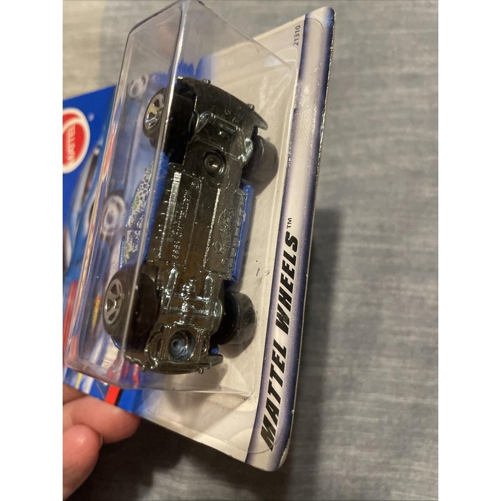 Hot Wheels 1:64 Scale 1999 Surf 'n Fun Series VW BUG (BLUE) - Picture 5 of 7